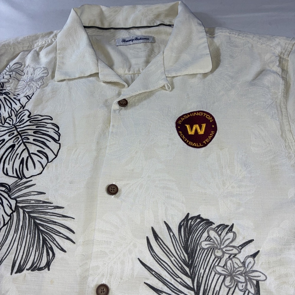 Tommy Bahama Washington Football Team Silk Blend Camp Shirt Cream Mens Large - Picture 8 of 15